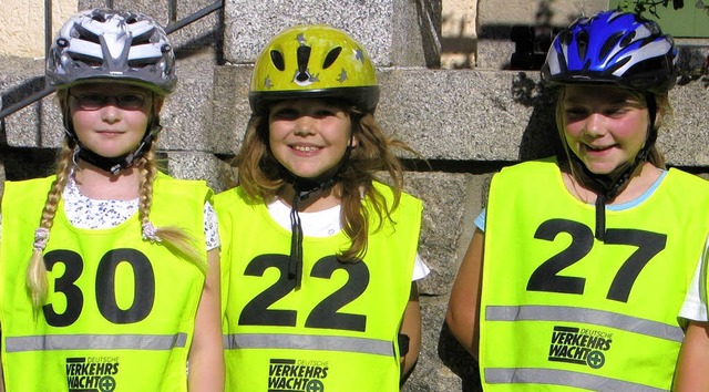 Vorbildliche: Diese Radfahrerinnen tragen Helm.   | Foto: privat