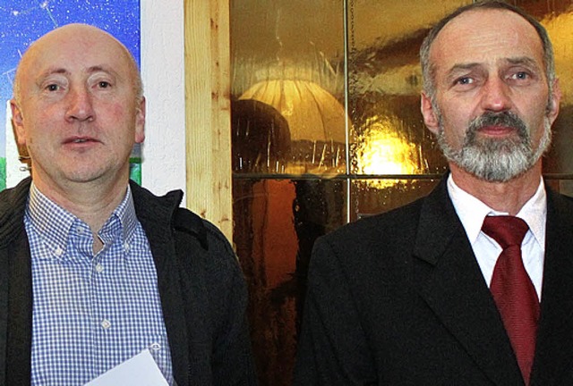Klaus Knpfle (links) mit Alfred Mller.   | Foto: Gert Brichta