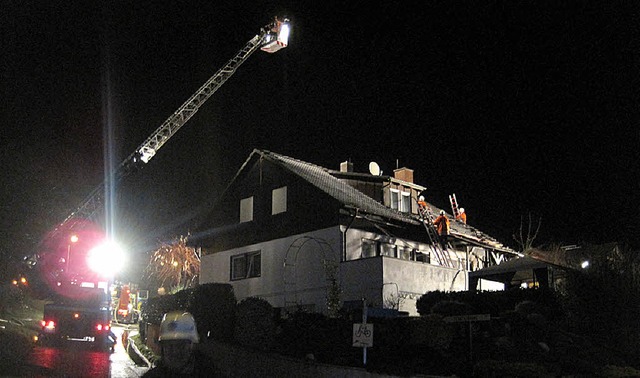 Warum brannte das Wohnhaus am Lgle? Die Kripo schliet Brandstiftung nicht aus.  | Foto: Schrlin