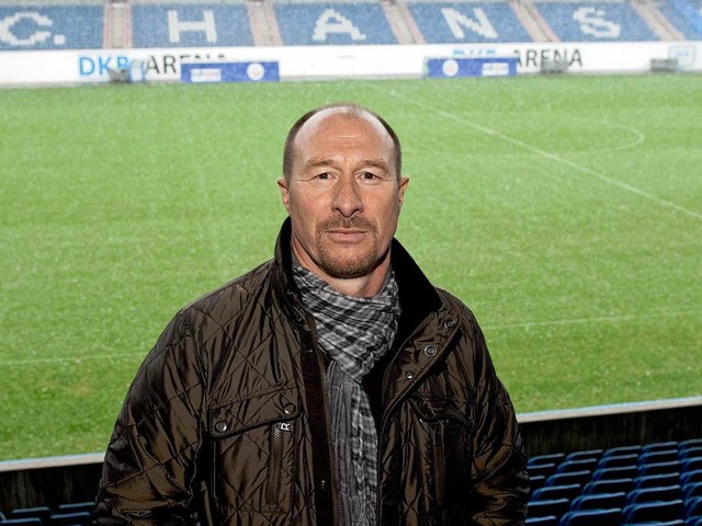 Wolfgang Wolf, der neue Cheftrainer de...s Geisterspiel als Trainer bestreiten.  | Foto: dpa