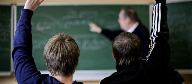 In der Kritik: Die Lehrerversorgung an den Schulen im Kreis Waldshut.   | Foto: DPA
