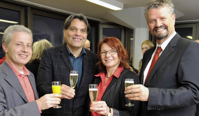 Bei der Einweihung:  Geschftsfhrer M...dneten Gabi Rolland und  Gernot Erler   | Foto: rita Eggstein