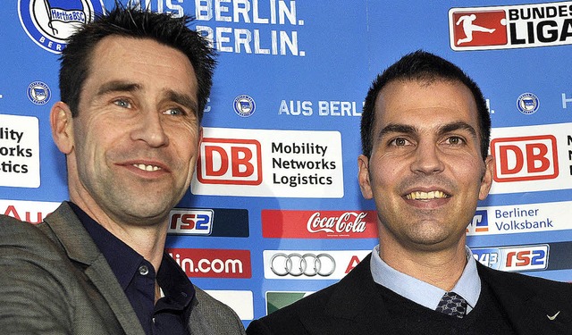 Gemeinsam lcheln war einmal: Hertha-M...eetz (links) und Trainer Markus Babbel  | Foto: dapd