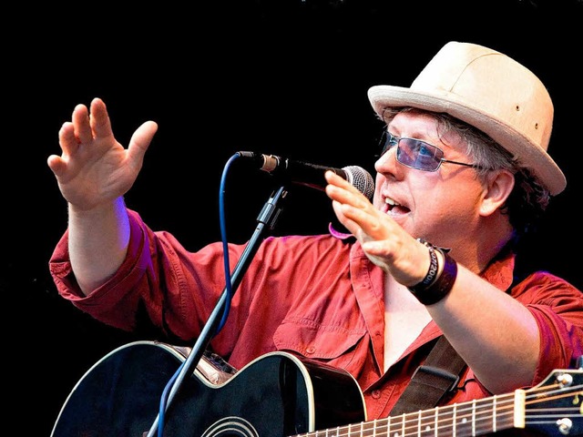 Garry Shaw singt seine Songs in der JVA.   | Foto: PR