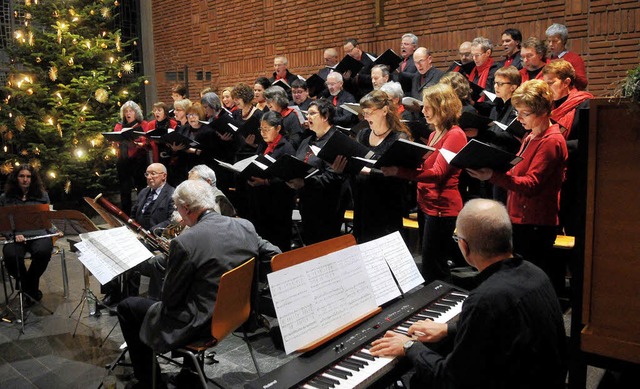 Der evangelische Kirchenchor Ichenheim...Sonntag in der voll besetzten Kirche.   | Foto: Wolfgang Knstle