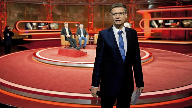 Stern-TV jetzt auch in der ARD? Gnthe... Kulisse seiner Sonntagabend-Talkrunde  | Foto: dpa