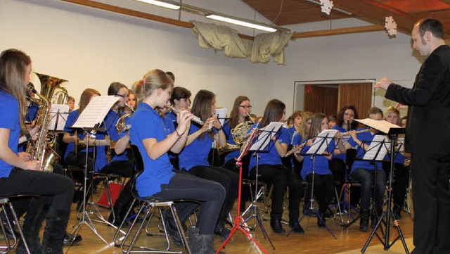 Unter Leitung von Felix Schle prsent...d beim Adventskonzert im Paulinerheim.  | Foto: Martha Weishaar