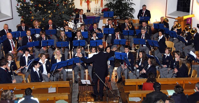 Der Musikverein Knigschaffhausen bei der Auffhrung des Kirchenkonzerts.  | Foto: Roland Vitt