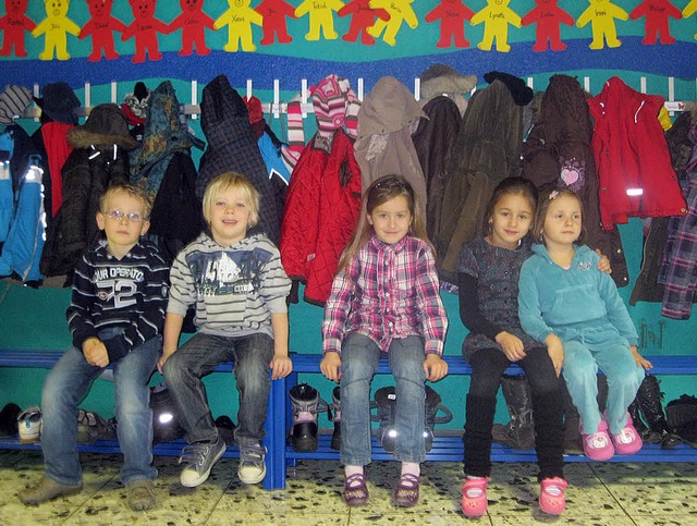 Die Schler stellen ihre Schuhe ins Re...der kalten Jahreszeit viele Vorteile.   | Foto: Schule