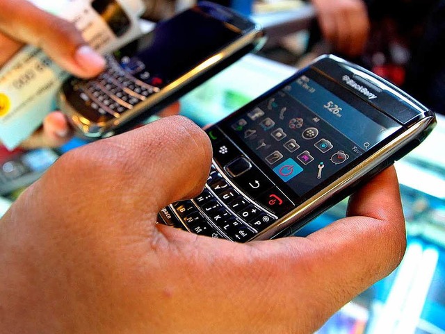Im  Smartphone-Markt geben andere Firmen den Ton vor.  | Foto: dpa
