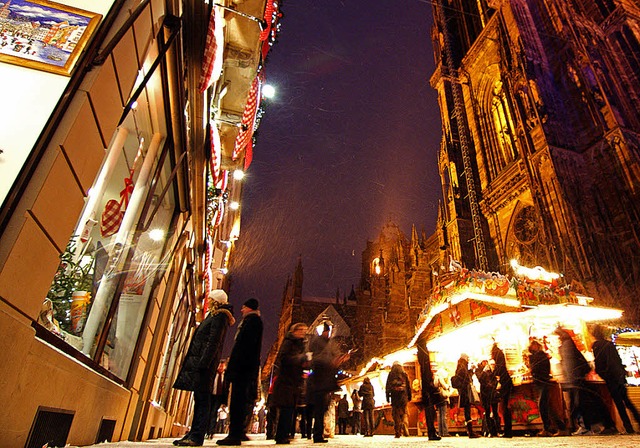 Noch bis Silvester laden die Weihnachtsmrkte in Straburg  zum Bummeln ein.   | Foto: bri