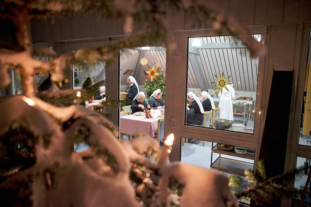 Weihnachten im Kloster: Gemeinsames Abendessen.