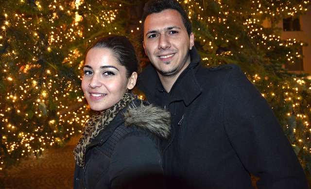 Jale zbagci und Olcay Kalay heiraten ...Kervan-Halle im Industriegebiet Achern  | Foto: Ralf Burgmaier