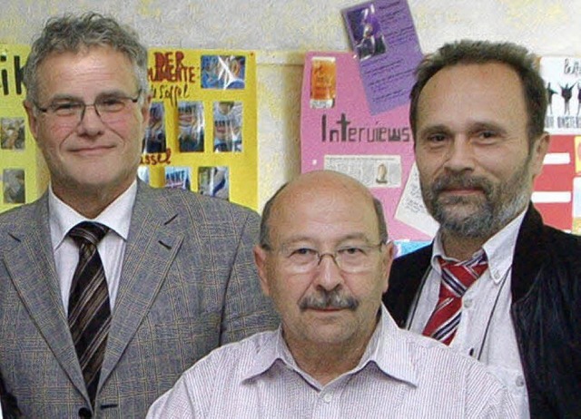 Helmut Mller (Mitte) ist 40 Jahre im ... rechts Konrektor Christian Reinbold.   | Foto: bz