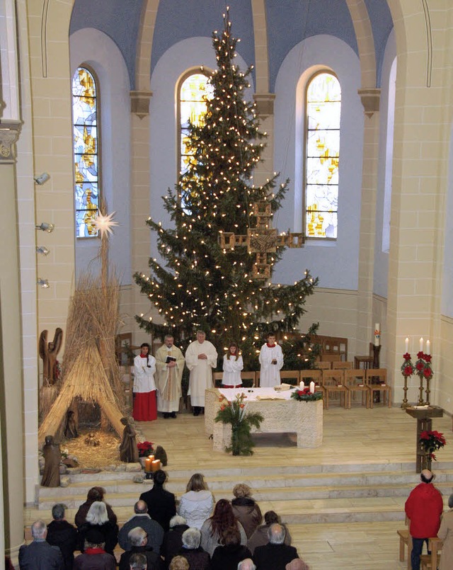 Gut besucht waren die Weihnachtsgottes... der Kreisstadt (hier St. Bonifatius).  | Foto: Nikolaus Trenz