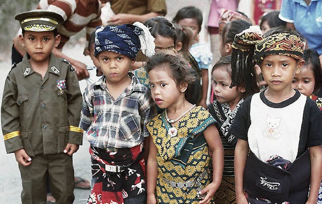 Der Verein &#8222;Hilfe fr Ostsumba&#...nziert Bildung fr Kinder Indonesien.   | Foto: Privat