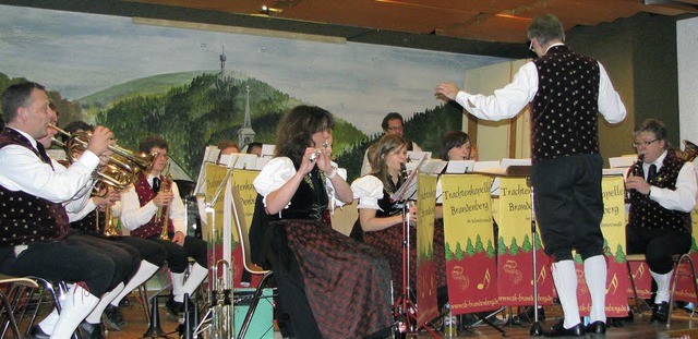 Die Trachtenkapelle Brandenberg beim Weihnachtskonzert.   | Foto: Fritz