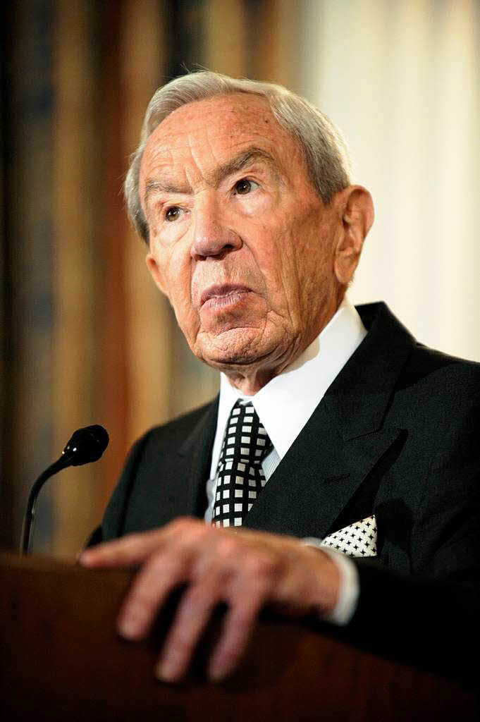 18. Mrz, Warren Christopher (85): Als Auenminister (1993-1997) unter US-Prsident Bill Clinton verlieh er vor allem der Nahostdiplomatie seine Handschrift. Auch an der Expansion der Nato wirkte er mit.