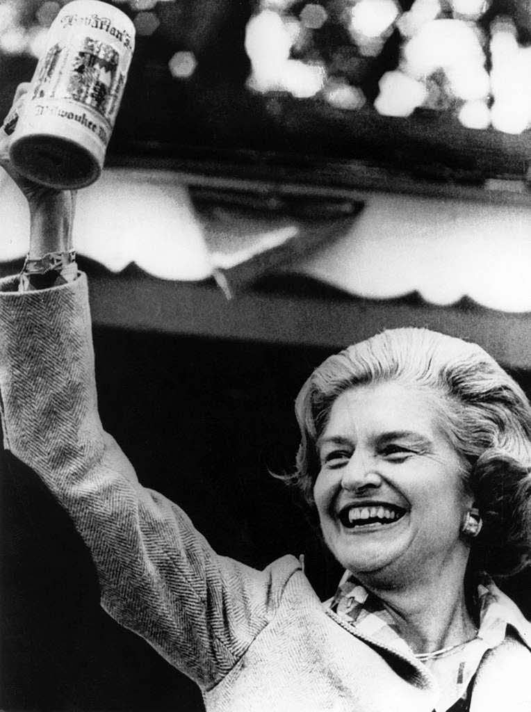 8. Juli, Betty Ford (93): Die Witwe des frheren US-Prsidenten Gerald Ford machte ihre Alkohol- und Tablettensucht zum ffentlichen Thema. Sie trat fr Drogenkranke und deren verbesserte Heilung ein.