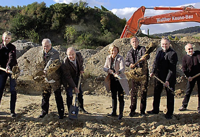 Erster Spatenstich fr das neue Weingut von Fritz Keller   | Foto: zink