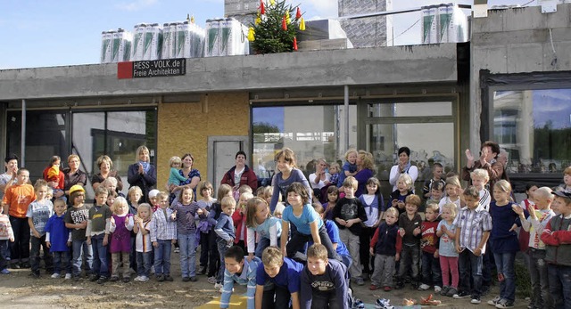 Im Juli wurde im Kinderhaus in Weisweil Richtfest gefeiert.  | Foto: Ilona Hge