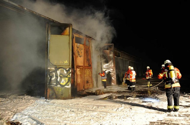 Lagerhallenbrand in Breisach  | Foto: Patrick Seeger