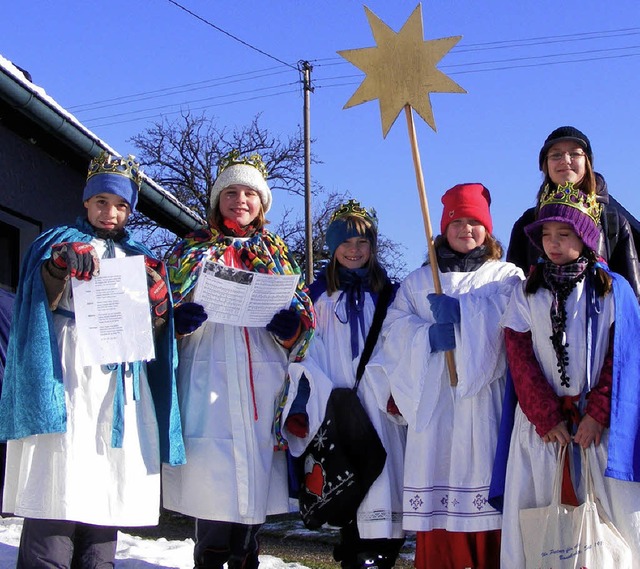 Machen sich in der ersten Januarwoche ...  wieder auf den Weg: die Sternsinger.  | Foto: Archivfoto: Wolfgang Adam