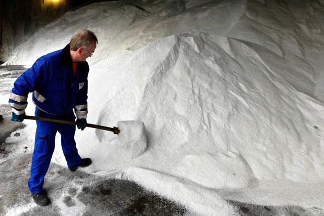 In der Schweiz sind die Streusalzvorrte nicht so ppig wie blich.  | Foto: dapd