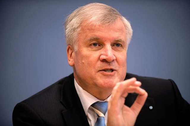 Horst Seehofer will mit der Vorratsdat...den braunen Sumpf trocken legen&#8220;  | Foto: dapd