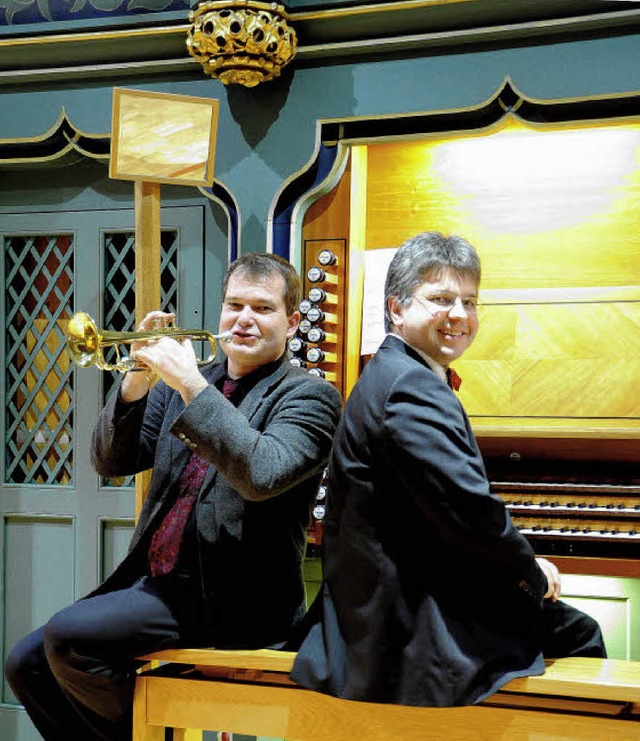 Clemens Staiger an der Orgel und Tromp... einen klangvollen Abschied von 2011.   | Foto: Jan Blass