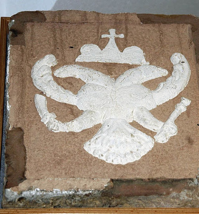 Dieses Wappen der Habsburger schmckt derzeit den Brgersaal in Wagenstadt.   | Foto: Jrg Schimanski