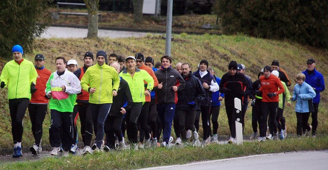 150 Lufer starteten mit dem Silvesterlauf in Kippenheim ins neue Jahr.   | Foto: sandra decox-kone