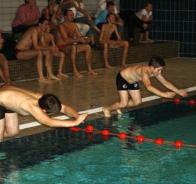 Steinens  beste DLRG-Schwimmer wurden ... im Hallenbad von Maulburg ermittelt.   | Foto: Winter