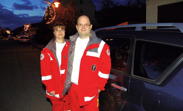 Melanie und Uwe Grauli  an ihrem Priva...n auch zu den Patienten in Not fahren.  | Foto: Heinz u. Monika Vollmar