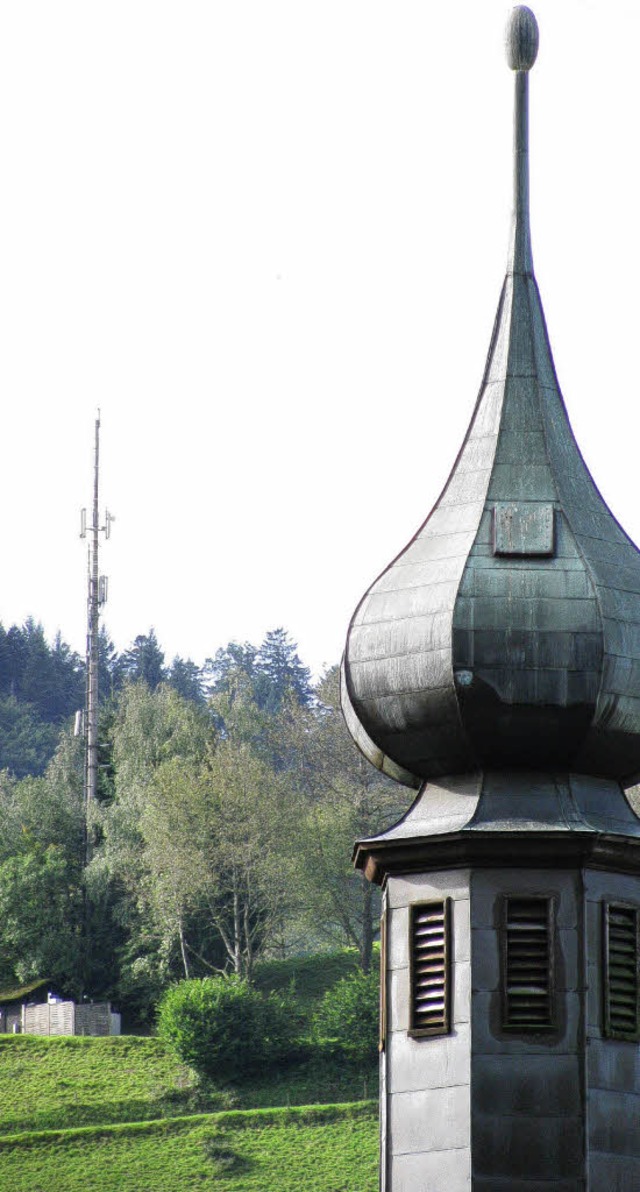 Das Rathaustrmchen darf stehen bleibe...eren Stahlrohrgittermast Platz machen.  | Foto: Manfred Lange