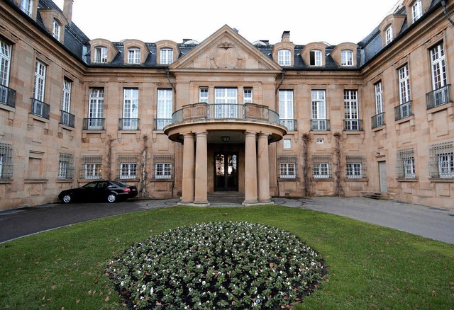 <ppp> </ppp>in seinem Amtssitz, der Villa Reitzenstein in Stuttgart, treffen.   | Foto: dpa