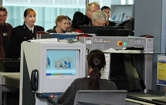 Am Euro-Airport soll bald einheitliches Arbeitsrecht gelten.   | Foto: Michael Reich