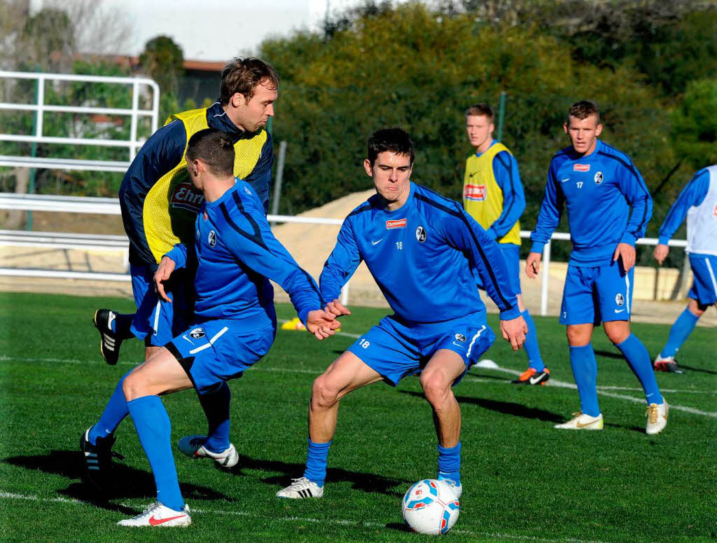 Johannes Flum gegen Daniel Caligiuri und Andreas Hinkel.