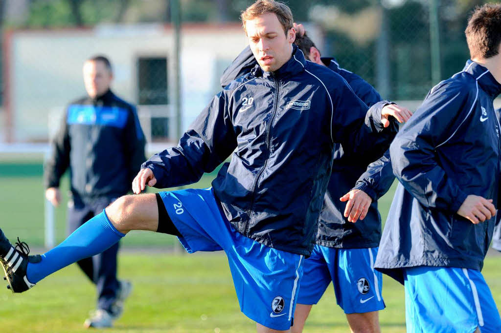 Andreas Hinkel muss sich beim SC Freiburg noch beweisen.