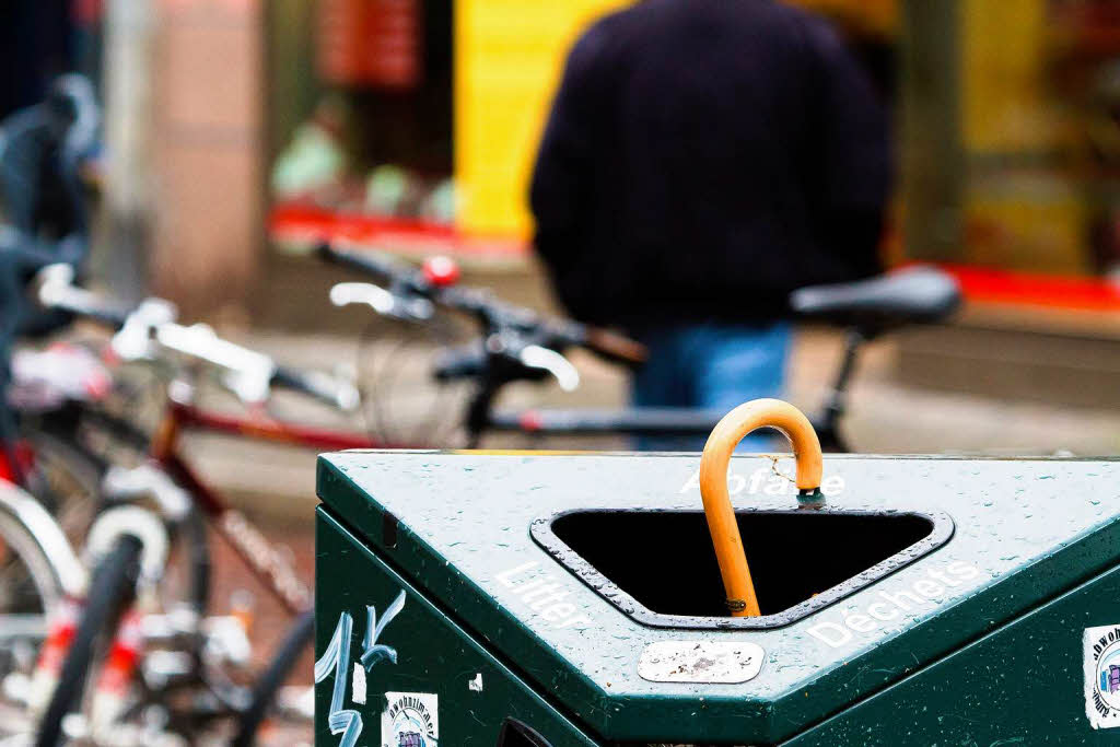 Ab in die Tonne: Ob der in der Green City Freiburg auch recycelt wird?