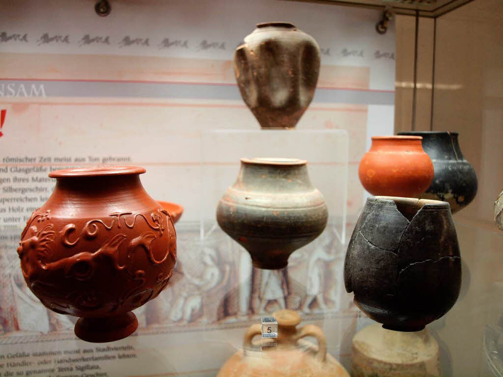 Ganz antik: Geschirr aus der Rmerzeit im Archologischen Museum in Riegel
