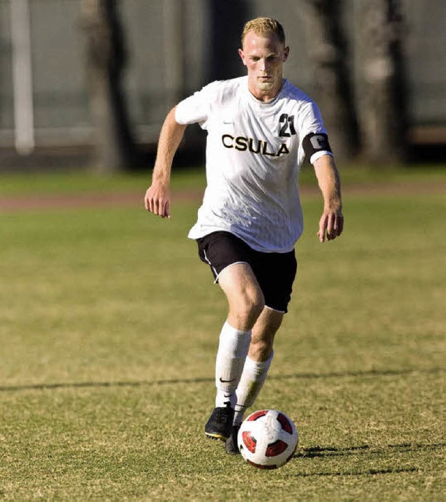 Der Mann mit der Kapitnsbinde:  Julian Ringhof in Los Angeles.   | Foto: privat