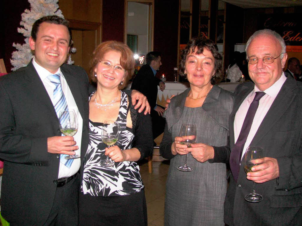 Impressionen von der Neujahrsgala 2012 im Bad Säckinger Kursaal. Impressionen von der Neujahrsgala 2012 im Bad Säckinger Kursaal.