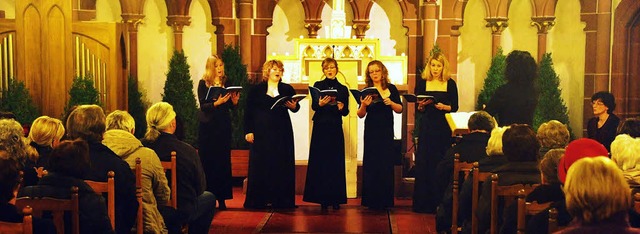 Ungewhnliche Klnge in der Kapelle de... Sngerinnen der Musikschule Da Capo.   | Foto: axel fleig