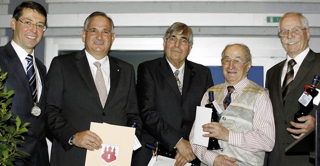 Den Kulturpreis berreichte Bruno Metz...Hugo Beck und Lothar Wild (von links).  | Foto: Heidi Foessel