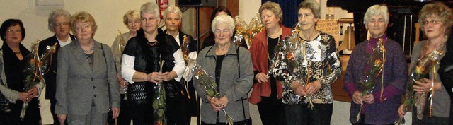 Da in diesem Jahr der Frauenchor sein ...reiche langjhrige Mitglieder geehrt.   | Foto: ADRIAN STEINECK