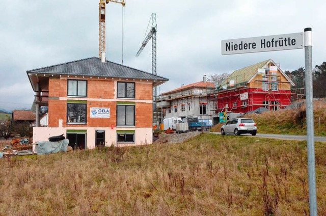 In der &#8222;Niederen Hofrtte&#8220;...ollbach werden fleiig  Huser gebaut.  | Foto: Markus Maier