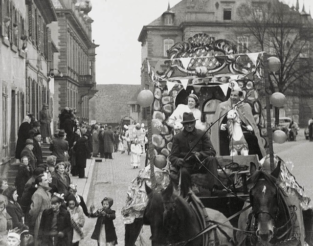 75 Jahre Karnevalsgesellschaft: Frher...rde den Prinzenwagen durch die Stadt.   | Foto: Privat
