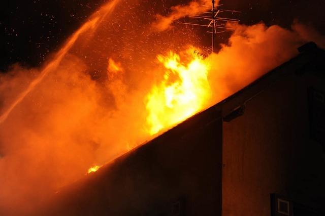 Fotos: Der Wohnhausbrand in Nimburg
