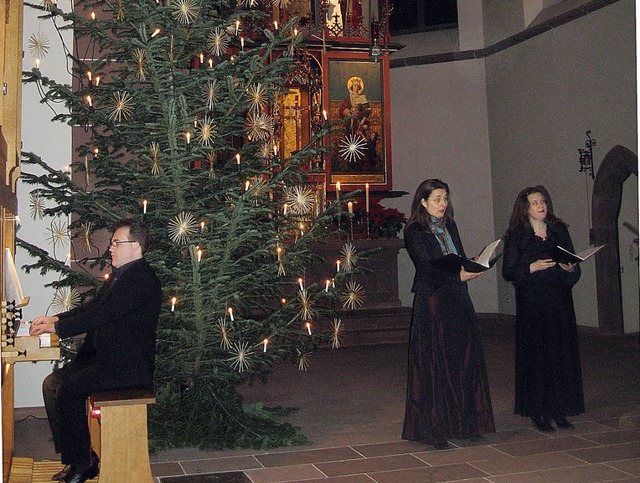 Michele Savino (Orgel) sowie die beide...knigskonzert in der Bonifatiuskirche.  | Foto: Hildegard Karig